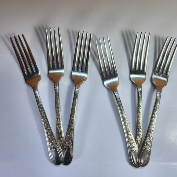 Wallace Brothers Forks Overlaid Pattern Silverplate Set of 6 Dinner Forks - Picture 2 of 9